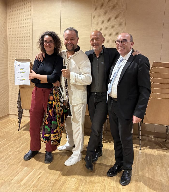 Die Violinistin Alina Komisarova, der Klarinettist Rocco De Bernardis, Gianmarco Tognazzi und Giacomo Fornari